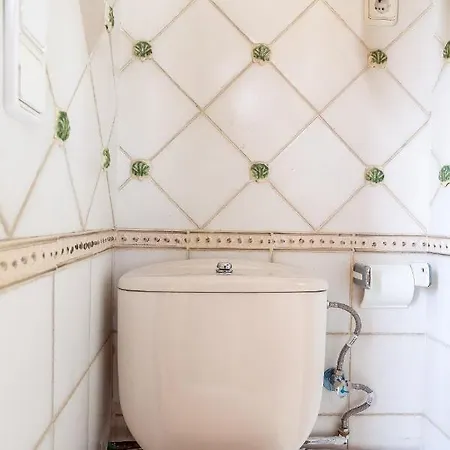 Δωμάτια σε οικογενειακή κατοικία Double With Private Bathroom And Private Kitchen *
