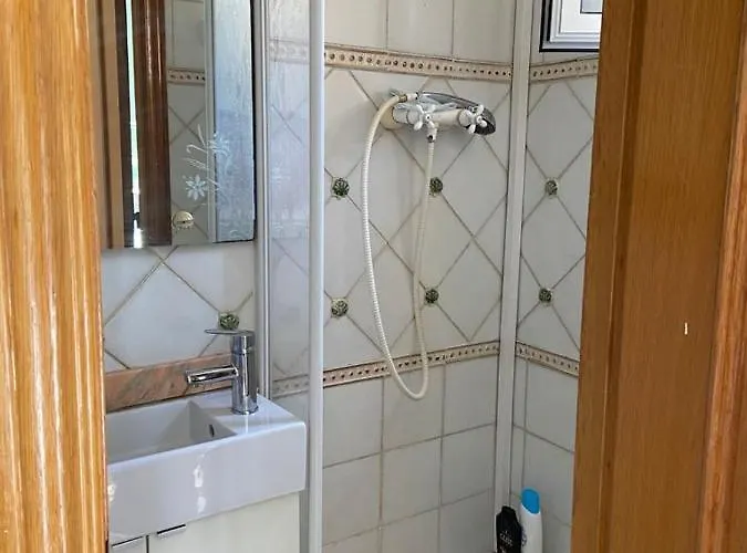 Privatunterkunft Double With Private Bathroom And Private Kitchen