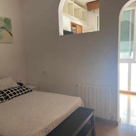 Double With Private Bathroom And Private Kitchen Alloggio in famiglia *