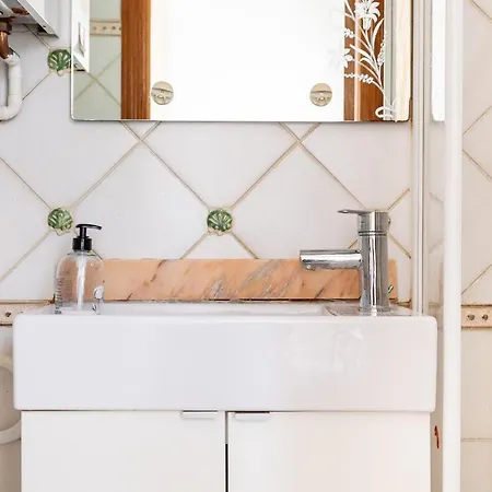 Double With Private Bathroom And Private Kitchen Alloggio in famiglia *
